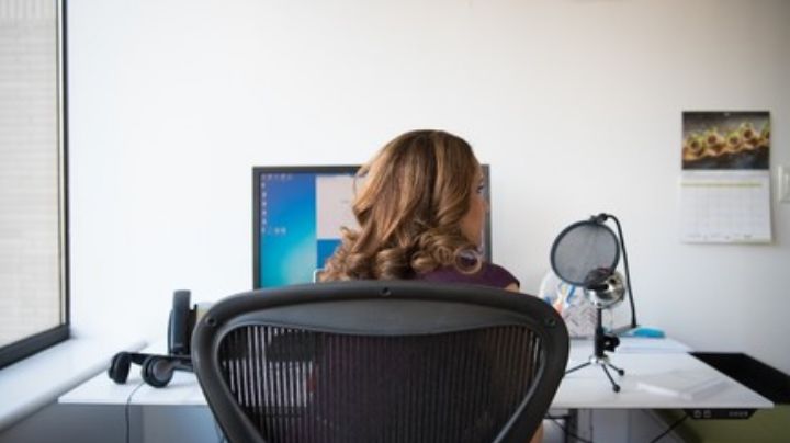 ¿Por qué una buena silla de oficina es crucial para tu bienestar en el trabajo? Te lo contamos todo