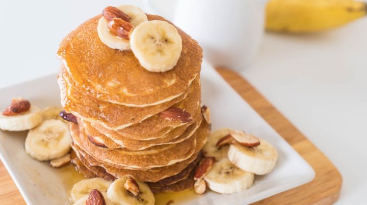 Receta de 3 ingredientes: Prepara unos deliciosos panqueques de plátano para el desayuno