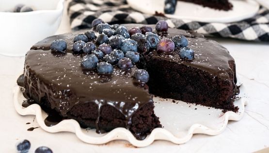 Pastel de chocolate vegano: No te quedes con las ganas y prepáralo desde casa con esta receta