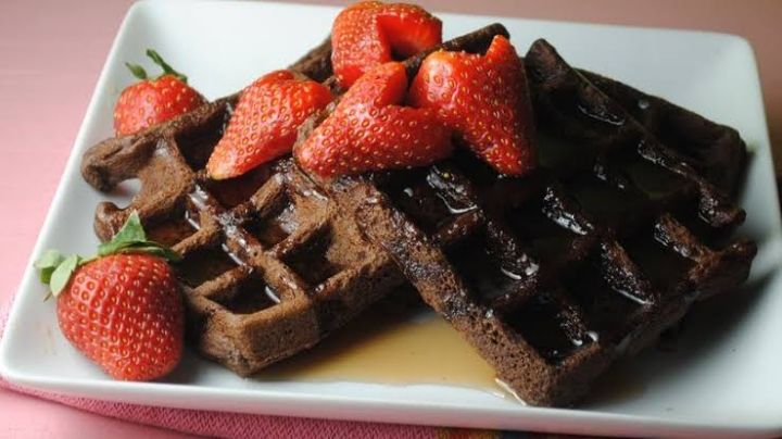 2 recetas para darle un toque más sabroso a los 'waffles'; disfrútalos a la hora del desayuno