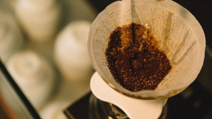 Desaparece las celulitis con posos de café; descubre cómo usar este ingrediente en la piel