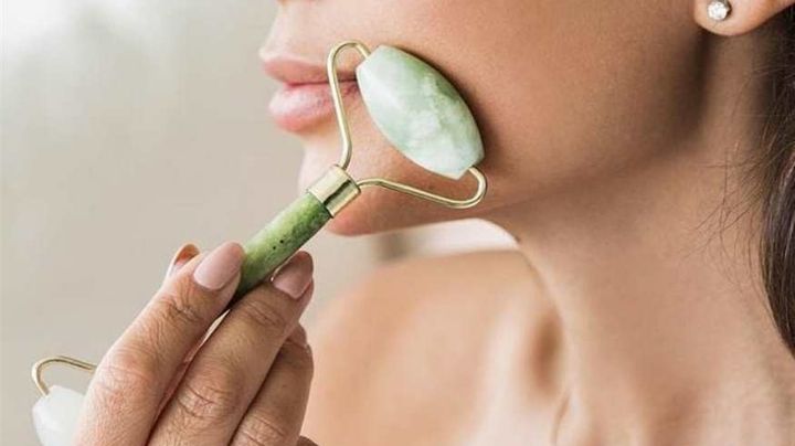 ¿El rodillo de jade elimina las arrugas? Descubre cuál es la respuesta en este artículo de belleza