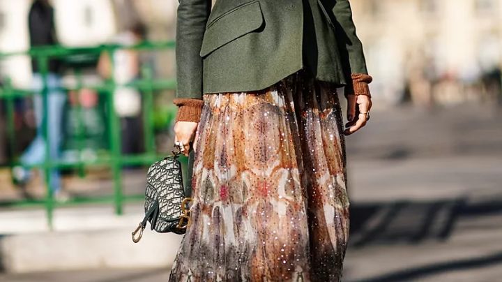 Tendencia de moda otoño-invierno 2023; así es como se usa la falda bohemia durante la temporada fría