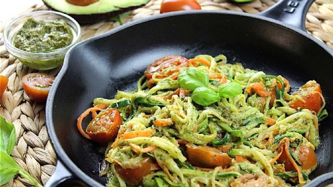 Espaguetis crudos de calabacín: Receta rápida y fresca para la mesa en este caluroso verano