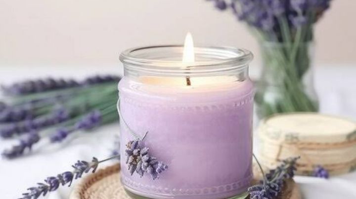 Velas de lavanda: Aprovecha las flores de tu jardín para hacer unas velas que aromatizarán tu hogar