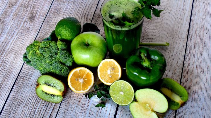 ¿Es sano comenzar tus mañanas con el jugo verde? Descubre los beneficios de esta bebida