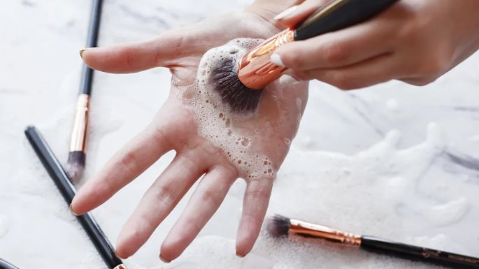 Limpieza de brochas de maquillaje: Consejos para un adecuado lavado para evitar infecciones