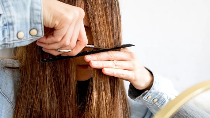 El error que debes evitar cuando te cortas el pelo tú misma y que tendría pésimas consecuencias