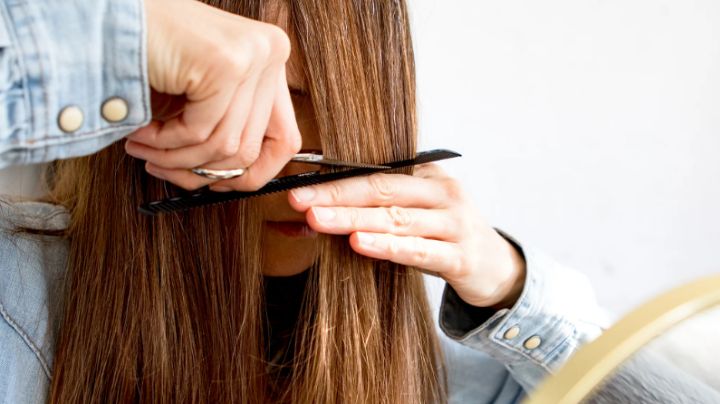 El error que debes evitar cuando te cortas el pelo tú misma y que tendría pésimas consecuencias