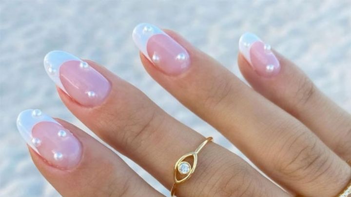 'Pearl french nails': ¡Así de elegante luce la nueva tendencia de uñas en otoño de 2023!