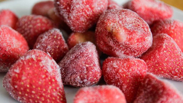 Nunca dejes las fresas en el congelador; esto es lo que le puede pasar a las frutas