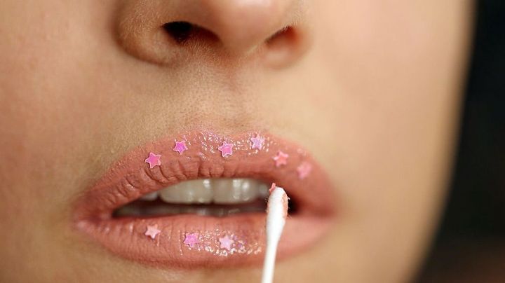 Este es el mejor color de lápiz labial 'nude' para ti; te guiamos para que puedas elegirlo