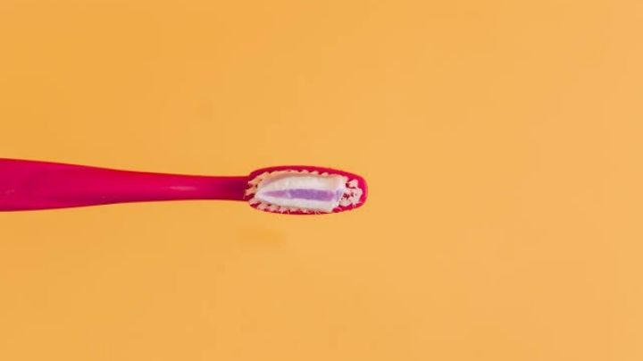 6 cosas que no sabías que puedes limpiar o reparar con un poco de pasta dental; te sorprenderás