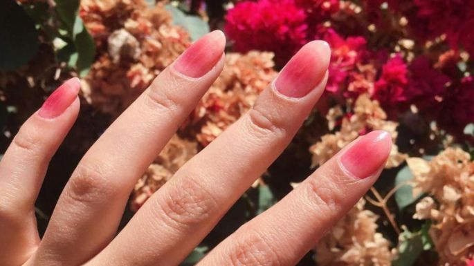 Uñas coreanas con rubor: No te vas a resistir a esta manicura natural y juvenil