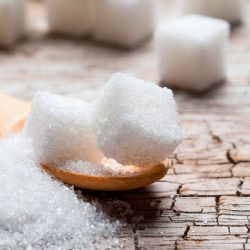 ¿Cómo usar el azúcar en el jardín? Estos son los beneficios que aporta a tus plantas