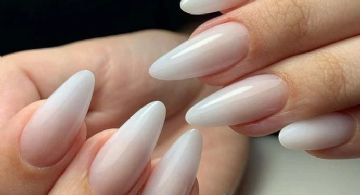 'Milky french nails': Las mujeres de todas las edades pueden probar esta manicura con estilo