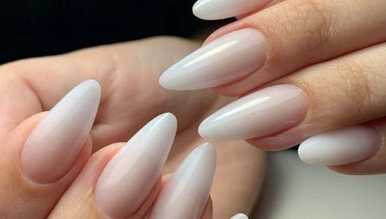 'Milky french nails': Las mujeres de todas las edades pueden probar esta manicura con estilo