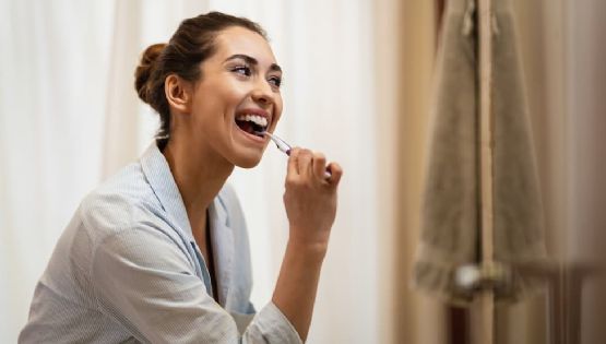 5 alimentos que favorecen un aliento fresco y agradable; todos son deliciosos